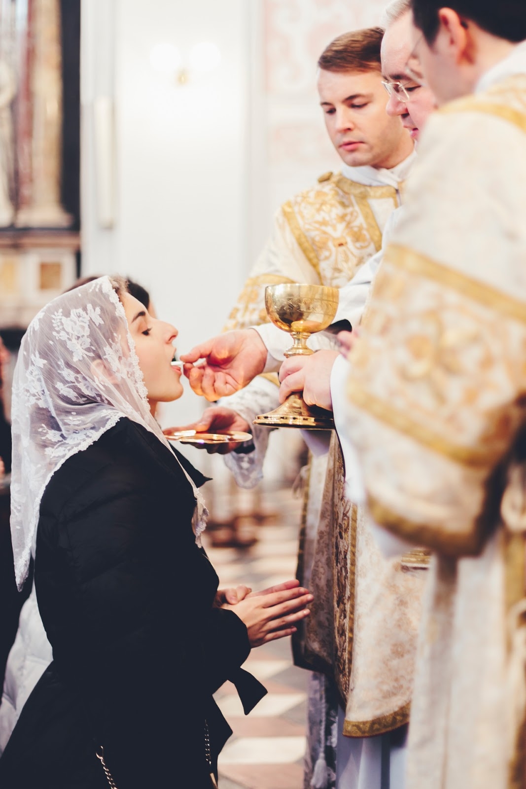 New Liturgical Movement Communion on the Tongue Episcopal Oversight, the Common Good, and