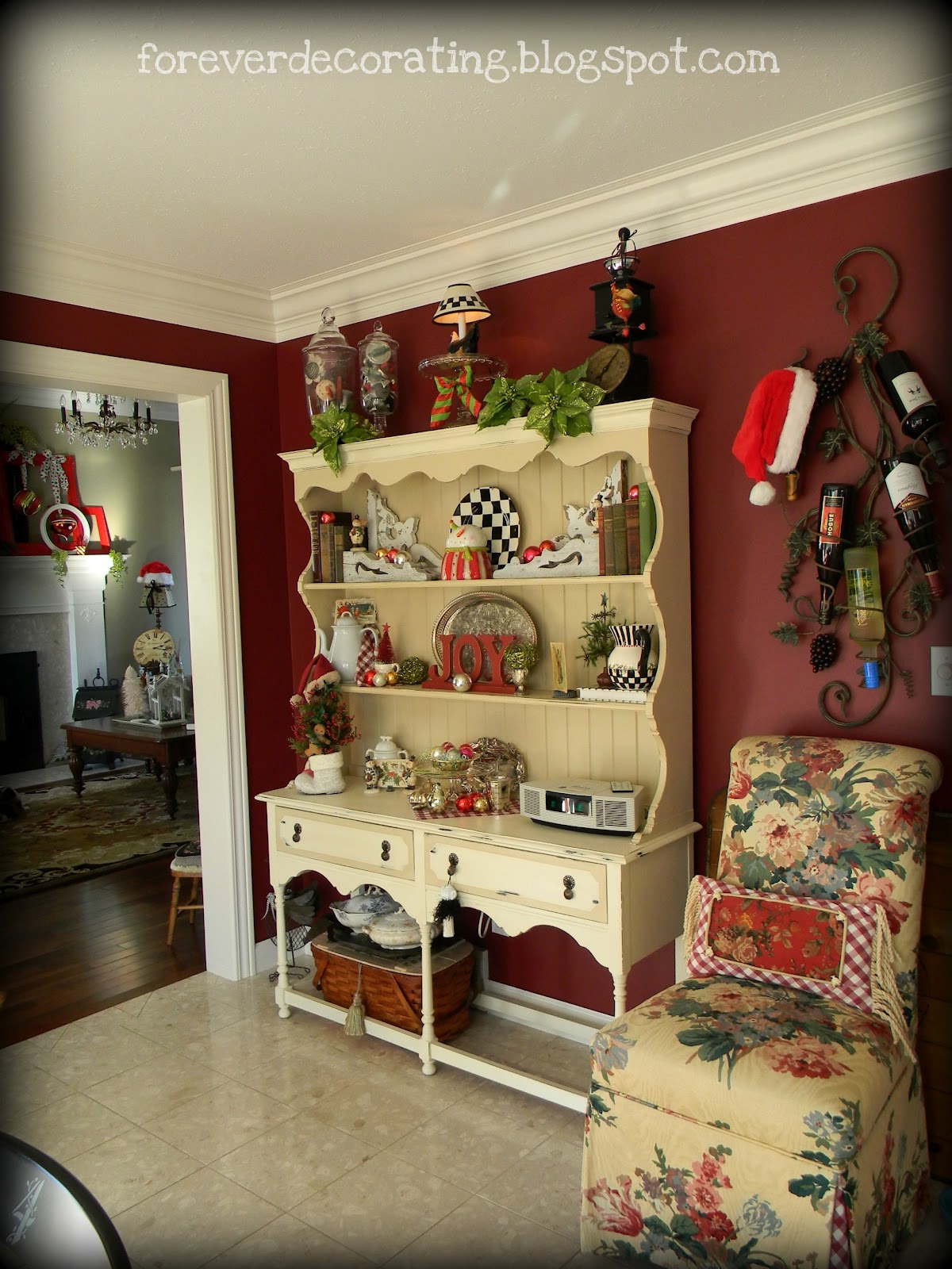 Forever Decorating! Hutch Decor 101107