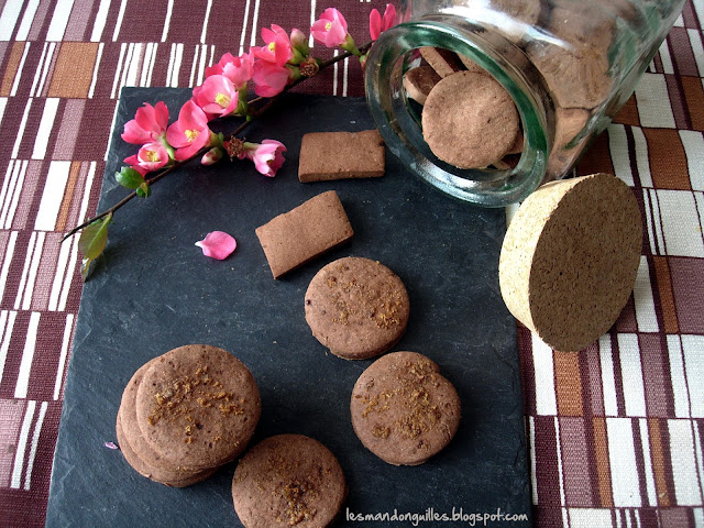 biscotti con farina di castagna e cacao al limone