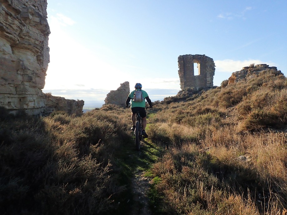 CRÓNICAS MONTAÑERAS Castillo de Sora