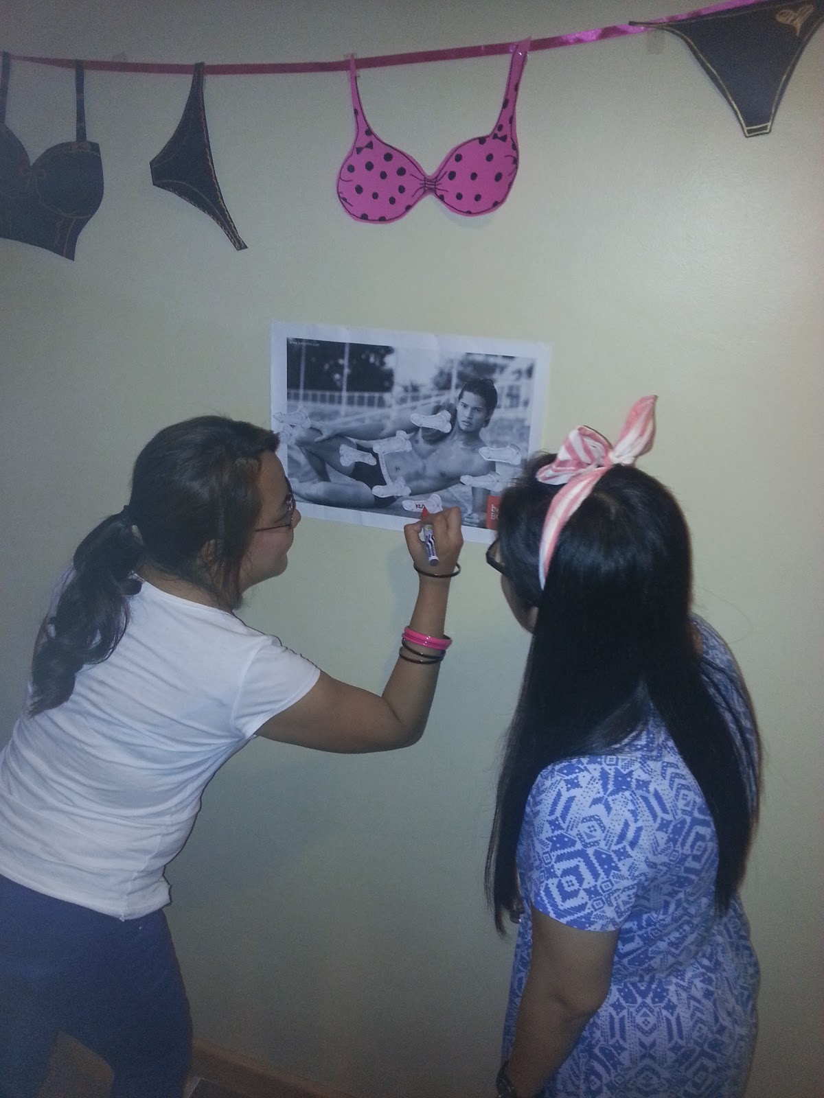 That Happy Day: Bachelorette Party Late Post - Pics from other cams, more video, and the ...