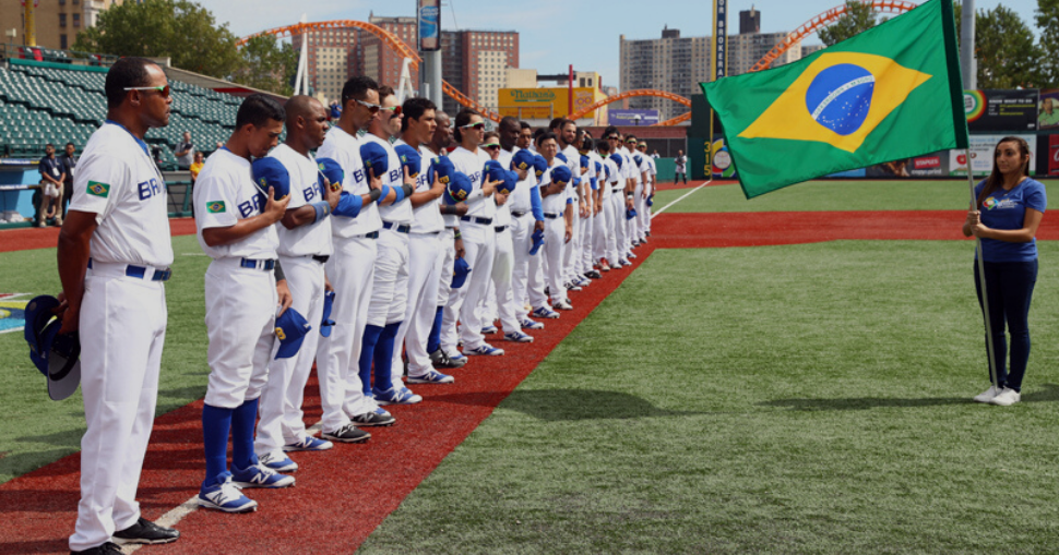 Brasileiros começam a ganhar destaque no beisebol internacional