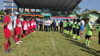 Kadisporabudpar : Malu Tidak Punya Stadion, Saat Buka Pertandingan Sepakbola Putri Blora vs Tegal