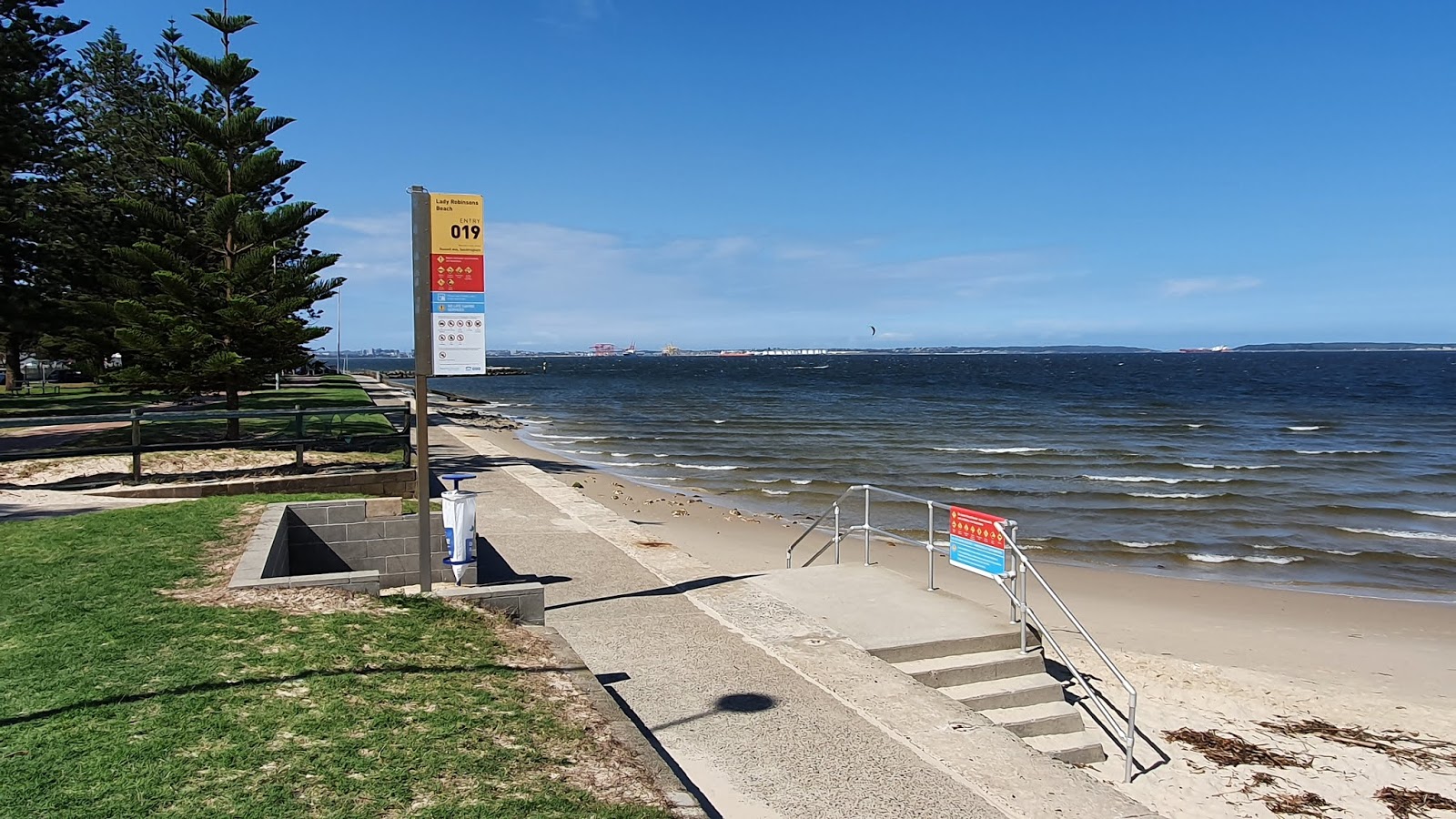 Sydney City and Suburbs Dolls Point, Botany Bay