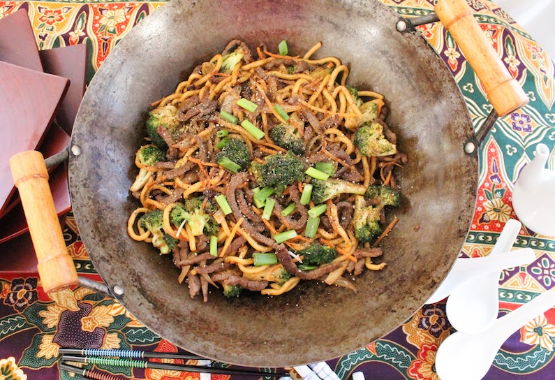 Food Lust People Love Black Pepper Beef with Broccoli and Noodles