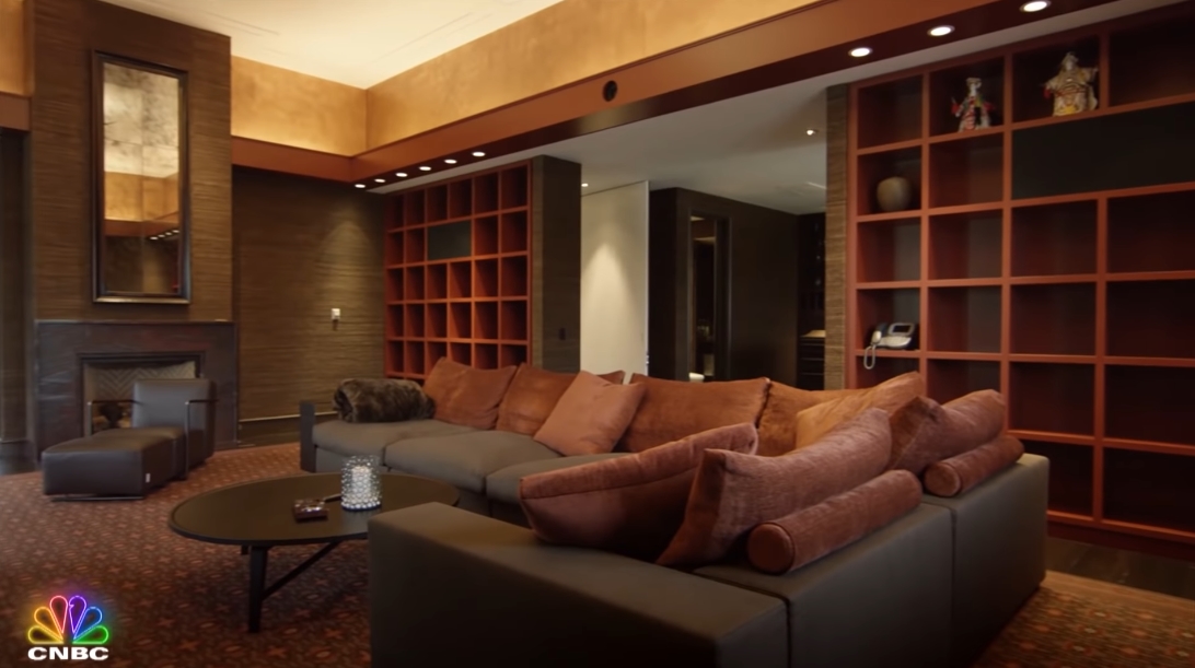66 Interior Design Photos vs. Michael Jordan's Chicago & Bel Air Mega-Mansions Tour | Secret Lives of The Super Rich