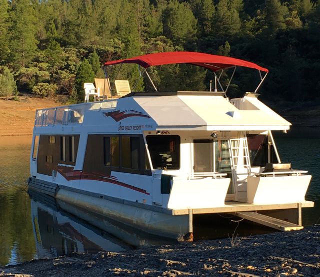 Sharon Sparlin LAKE SHASTA HOUSEBOAT EXPERIENCE