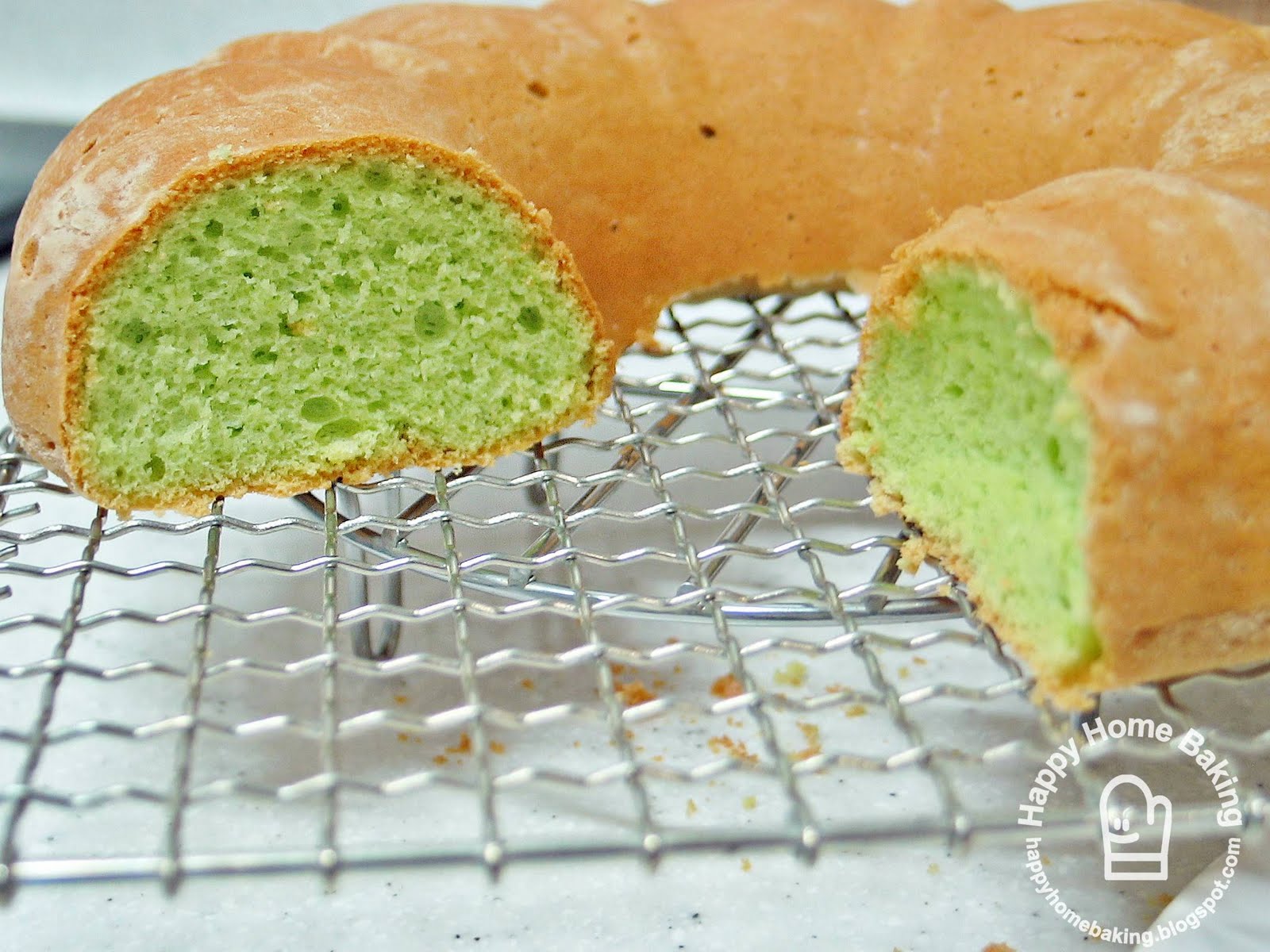 Happy Home Baking pandan cake...two way
