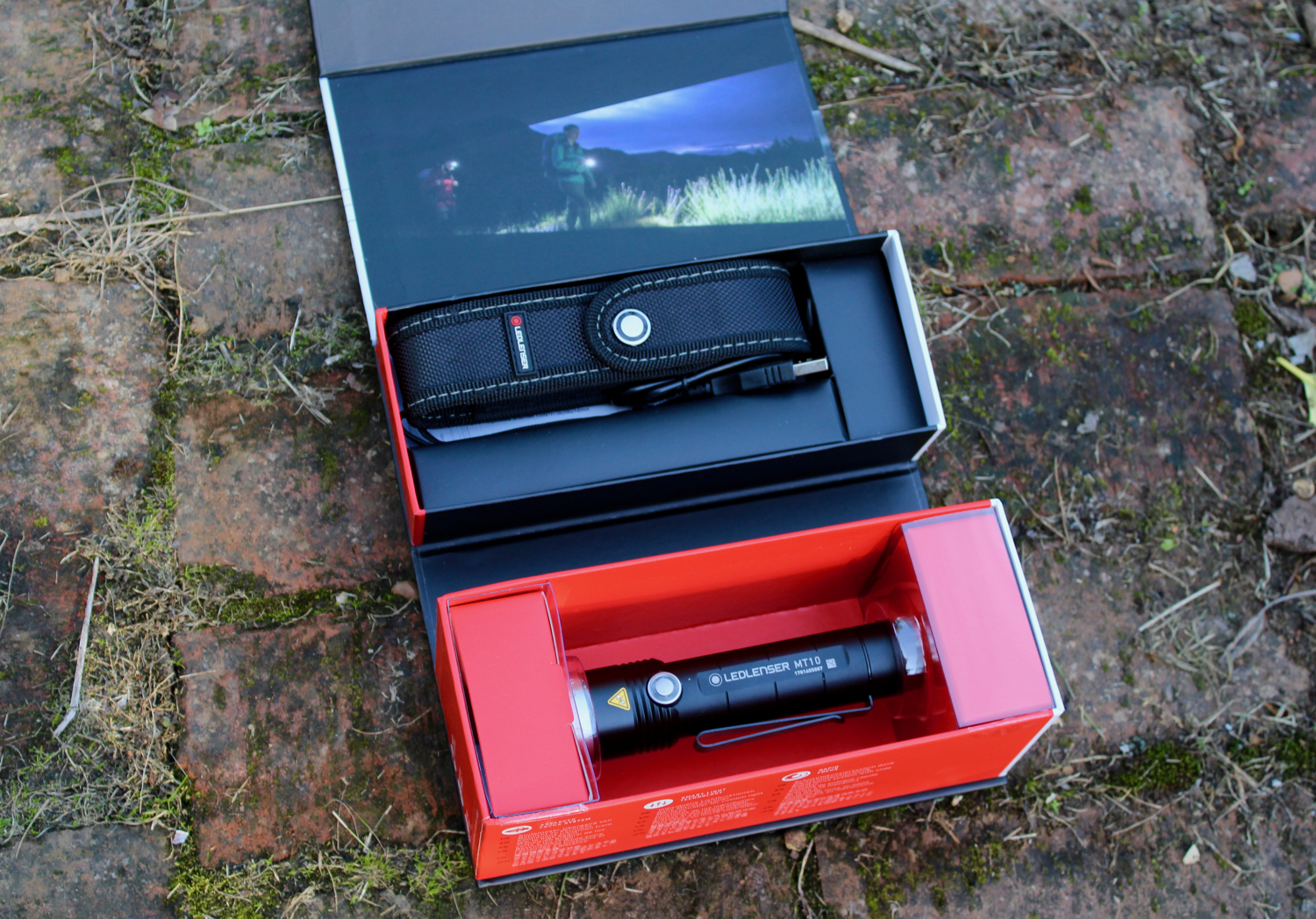 Review LedLenser MT10 Handheld Torch