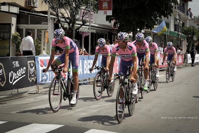 Carovana Rosa, Ciclismo, Cronometro Ischia Forio, Giro d' Italia a Ischia, Ischia Rosa, seconda tappa Giro d' Italia, Tappa Cronometro, foto Giro d' Italia seconda tappa Ischia,