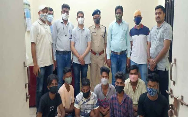 गुजरात में डकैती कर भागे 7 आरोपियों को रायपुर आरपीएफ ने चलती ट्रेन में पकड़ा, नगदी और जेवरात बरामद