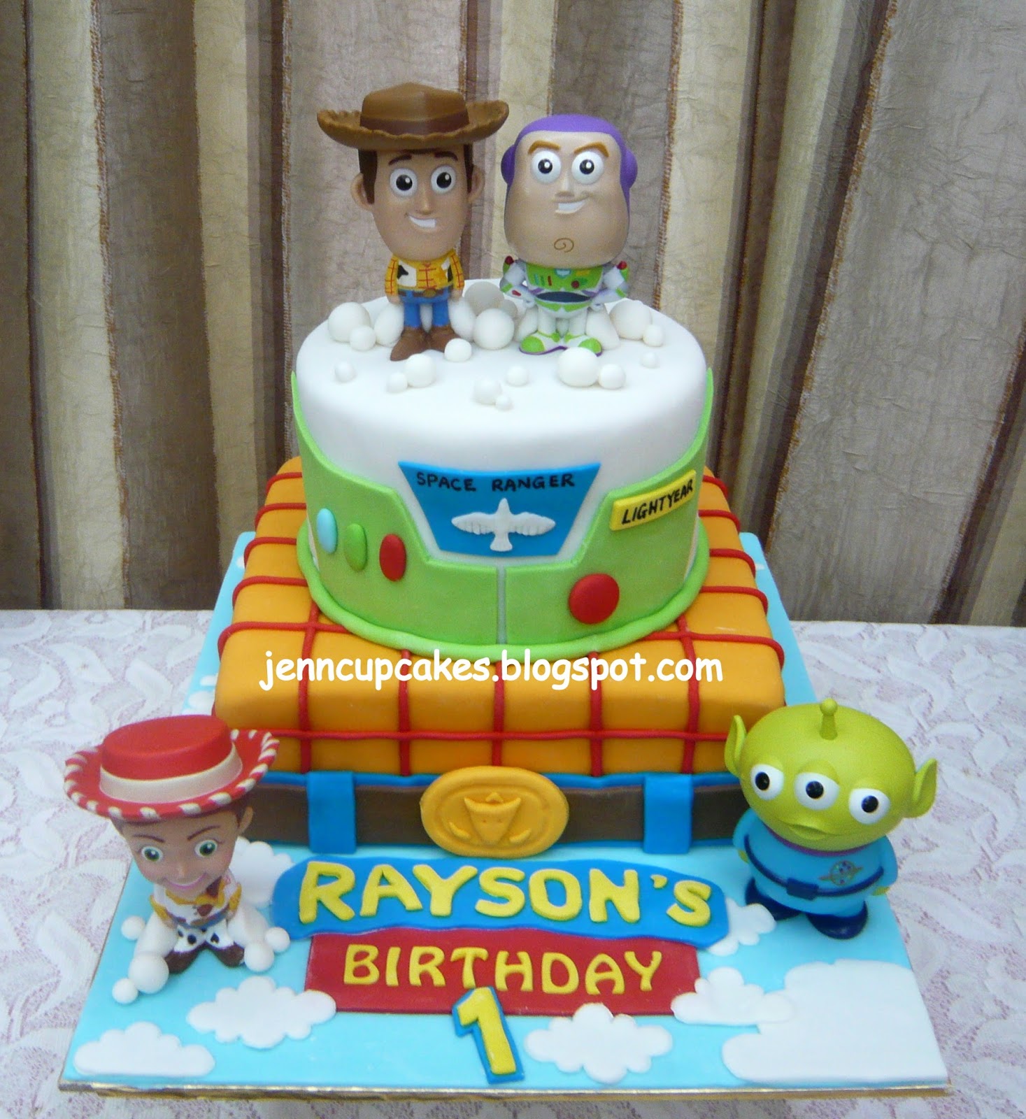 Jenn Cupcakes & Muffins Toy Story Cake