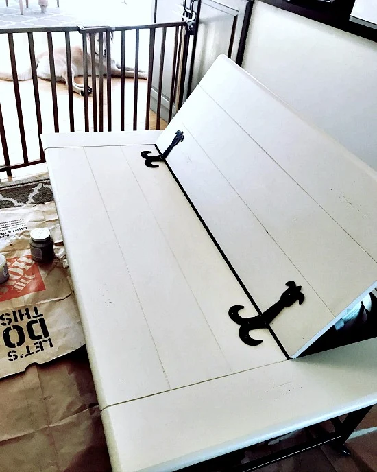 How to paint a large coffee table with Fusion Mineral Paint in Raw Silk