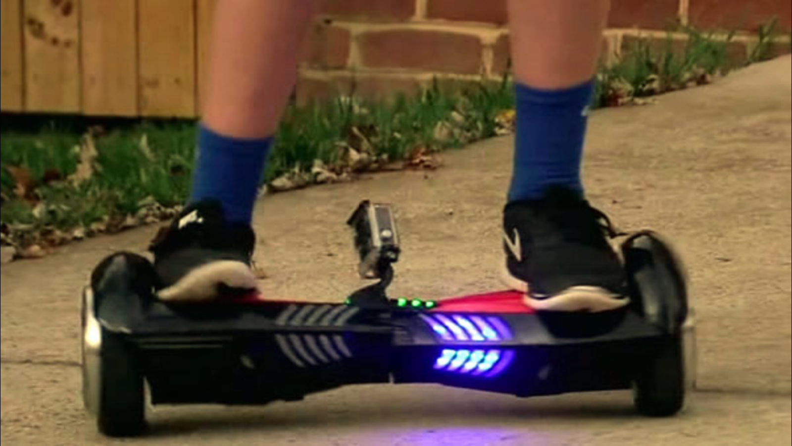 Can a hoverboard go on carpet? hoverkart monster
