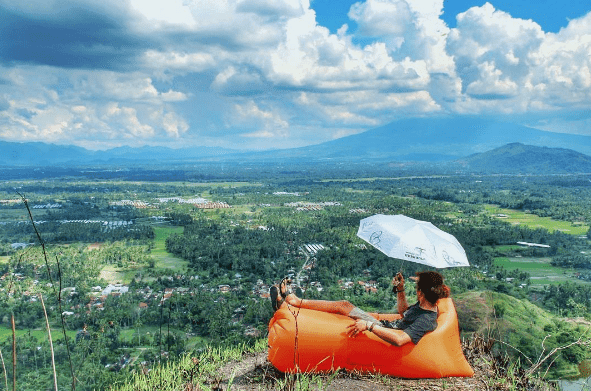 Menjelajahi Bukit Batu Manda Belubus di Kabupaten Lima Puluh Kota