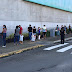 CLIENTES FAZEM FILAS PARA ENTRAR EM SHOPPINGS DE NATAL NO PRIMEIRO DIA DE REABERTURA DURANTE PANDEMIA DA COVID-19
