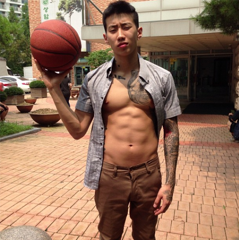 Jay Park Abs Jay Park Shows Off His Abs And Tats Jay Park Jay And Tattoo Jaypark Abs 