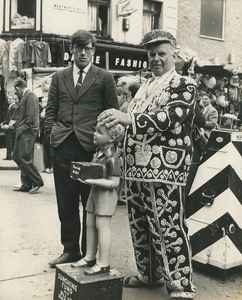 James Barnor, Pearly King, Petticoat Lane Market, London, 1960s - James Barnor, Accra London Retrospective at the Serpentine Gallery