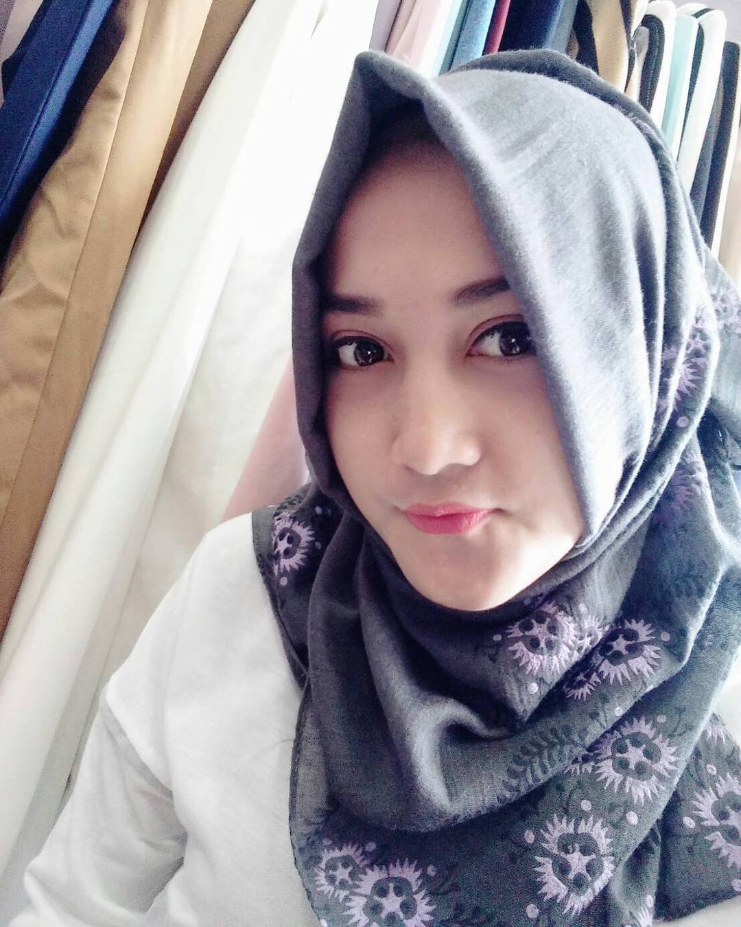 Foto gadis manis berjilbab cantik terbaru - CantikaMagz