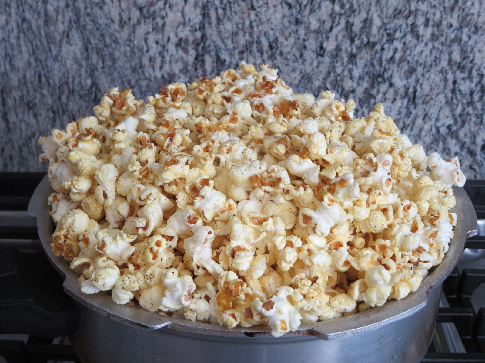 Popcorn (pressure cooker method)