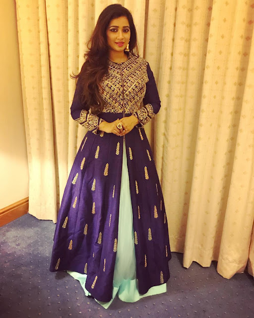 Indian Singer Shreya Ghoshal Unseen Recent Pics Navel Queens