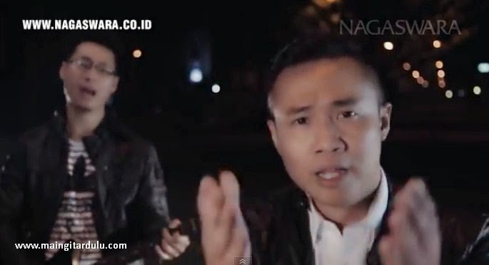Lirik Dan Kunci Gitar Memori Berkasih