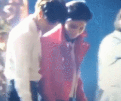 마이너스 손으로 유명한 남녀아이돌들.gif | 인스티즈