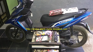 Cara pasang alarm motor remote pada Honda Vario 110 Fi Cara pasang alarm motor remote pada Honda Vario 110 Fi
