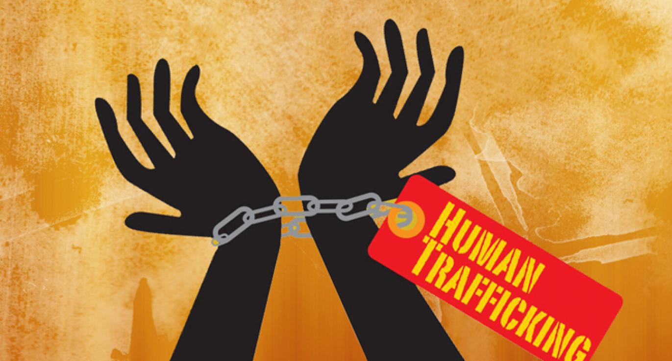 Эксплуатация торговли людей. Торговля людьми плакат. Борьба с торговлей людьми. Трафик торговли людьми. Торговля людьми картинки.