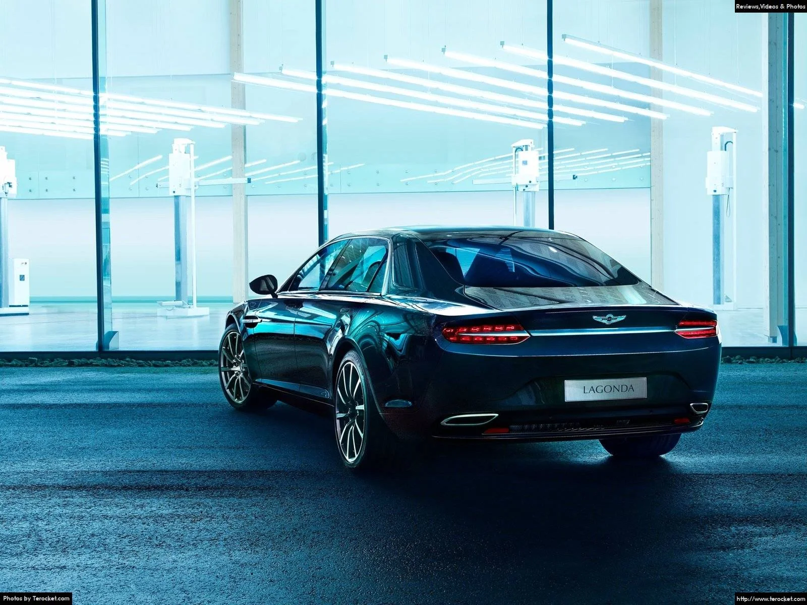 Hình ảnh xe ô tô Aston Martin Lagonda 2016 & nội ngoại thất