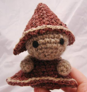 PATRON GRATIS BRUJA AMIGURUMI 712