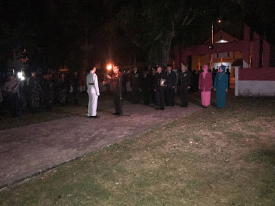 Kapolres Melawi Pimpin Apel Kehormatan dan Renungan Suci di Taman Bahagia Kota Juang