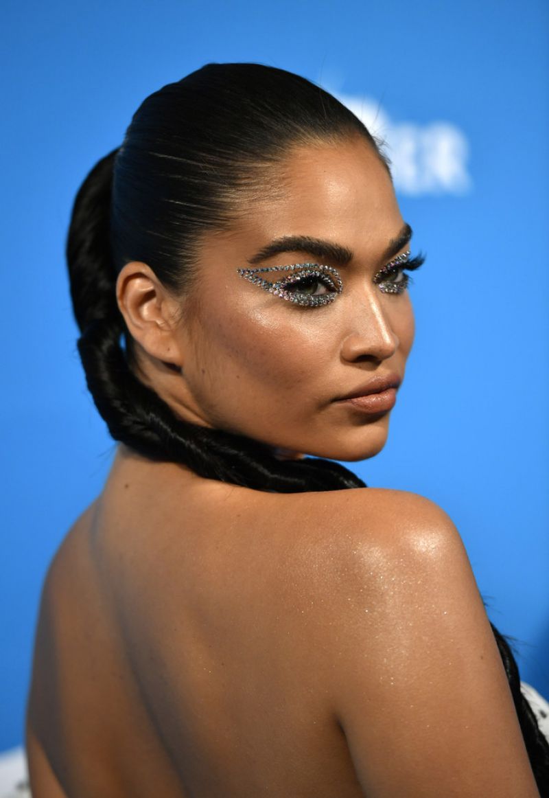 Shanina Shaik Clicks at Unicef Masquerade Ball in West Hollywood 26 Oct