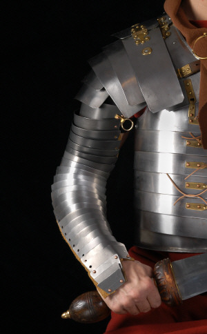 Roman Manica Armguard