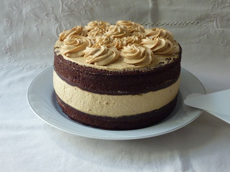 TARTA MAYOCAKE CON FROSTING Y RELLENO DE DULCE DE … image of TARTA MAYOCAKE CON FROSTING Y RELLENO DE DULCE DE …