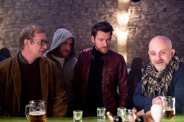 Prvok, Šampón, Tečka a Karel – Recenze