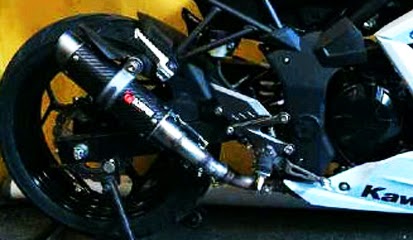 Kawasaki Ninja 250RR Mono dan Z250sl Harga Knalpot Racing Terbaru 2015 Kawasaki Ninja 250RR Mono dan Z250sl Harga Knalpot Racing Terbaru 2015