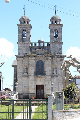 Iglesia de Castro Caldelas en la Ribeira Sacra