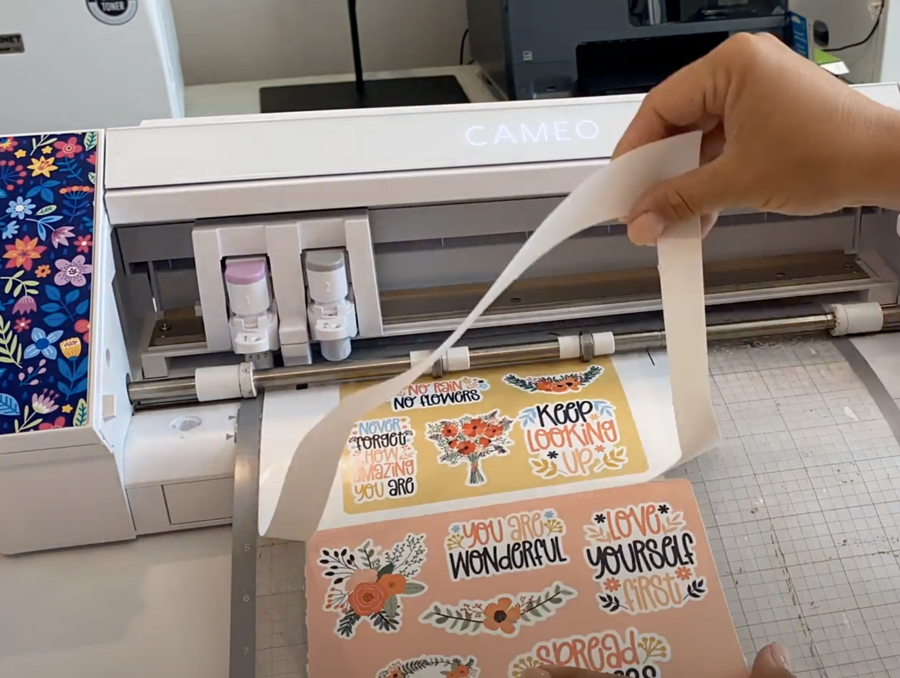 How to Make Sets of Kiss Cut Stickers with Silhouette CAMEO 4