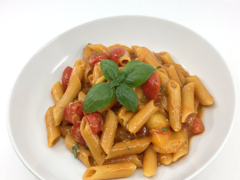 Lecker Bentos und mehr: One-Pot-Pasta mit Tomaten und Büffelmozzarella
