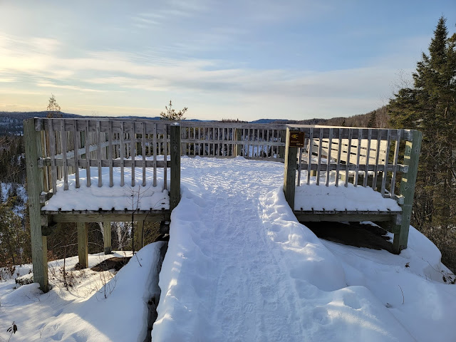 Point de vue à partir du sentier de la Tete du Chien