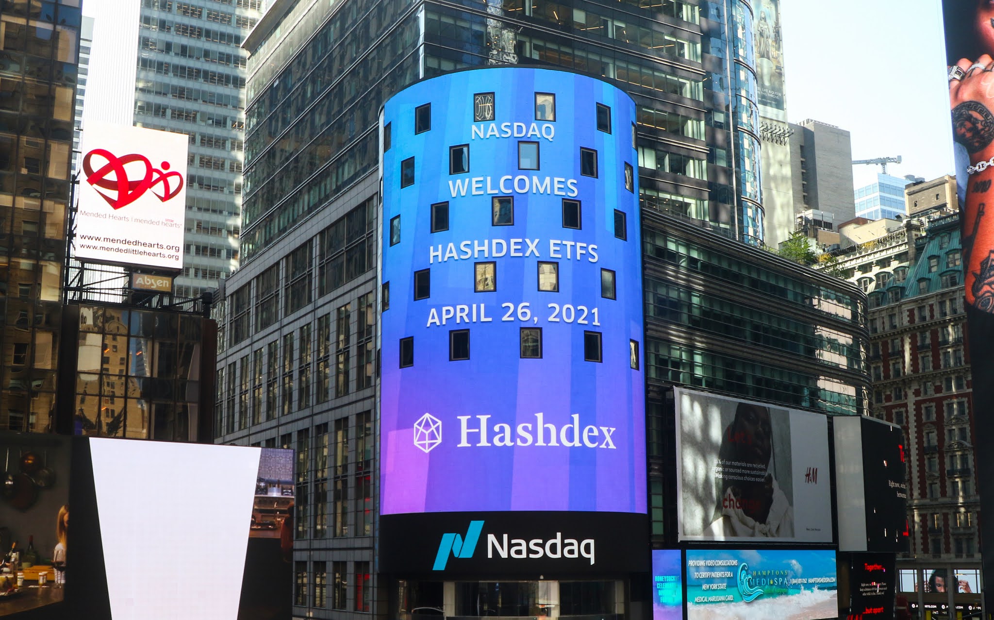 Hashdex Nasdaq Crypto Index ETF Debuts in Top 5