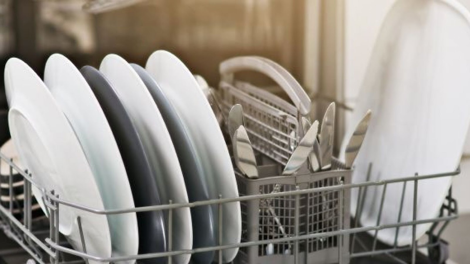 Doing the Dishes Just Got Easier with These Dishwashers Technology
