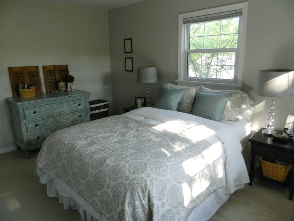 gray bedroom