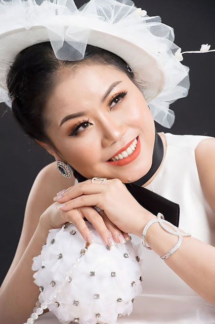 Hoa hậu Nguyễn Thị Thu Thảo buôn lậu mỹ phẩm cực lớn vừa bị “tóm” sống