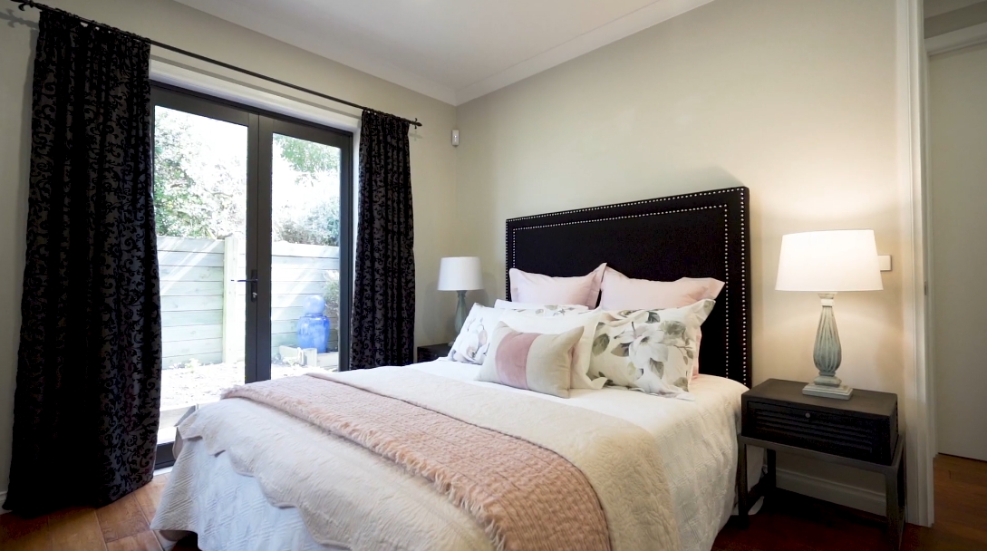 20 Interior Design Photos vs. 5B Te Mata Peak Rd, Havelock North Luxury Home Tour