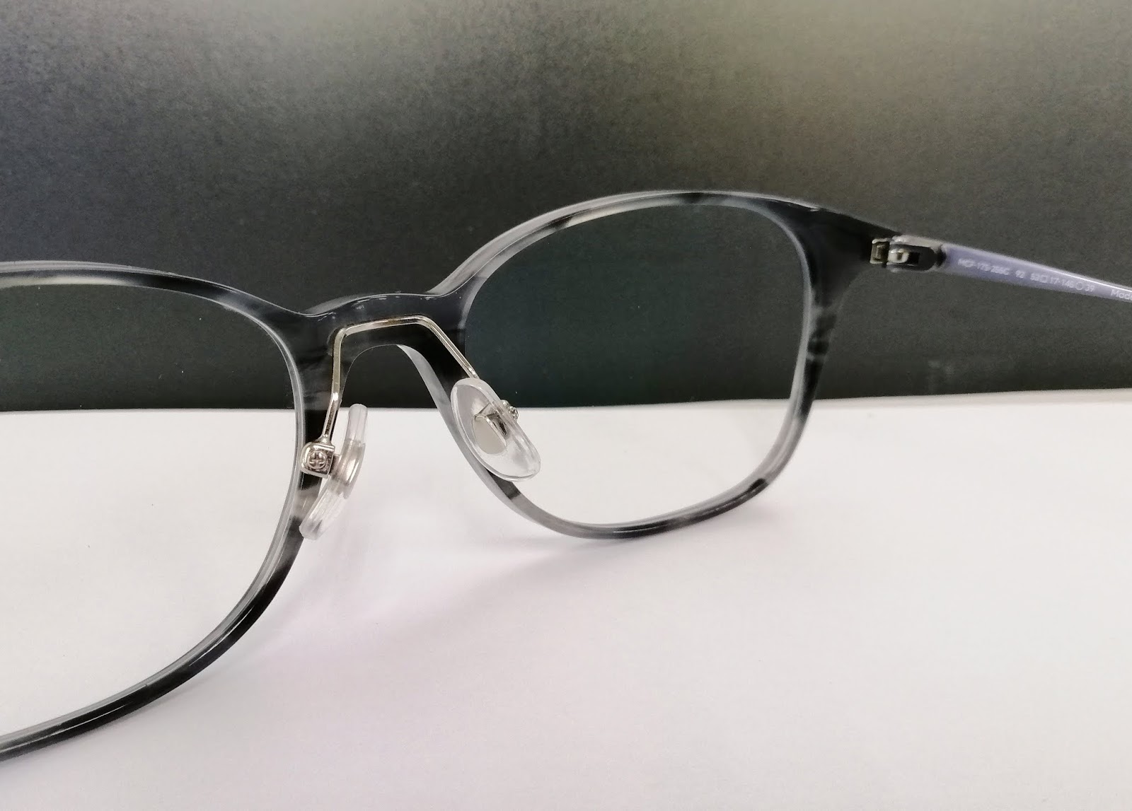 Lucky Citrine JINS SCREEN 20 vs 40 (a detailed review)