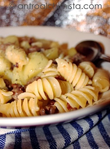 Fusilli Aromatici con Salsiccia Croccante