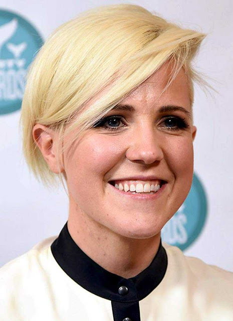 American internet personality Hannah Hart Photos Collection Navel Queens American internet personality Hannah Hart Photos Collection Navel Queens