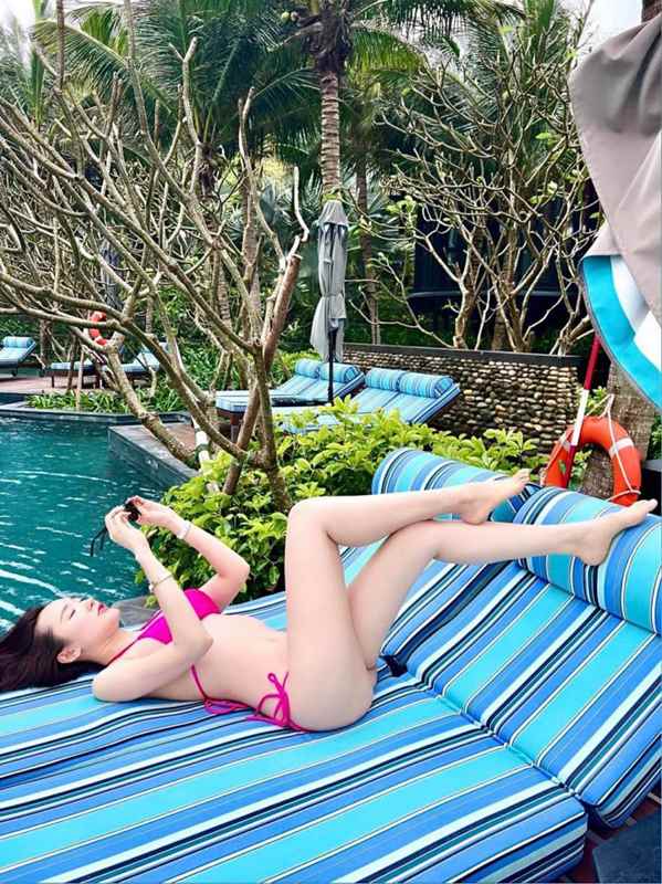 Co gai da Nang co dung mao giong Luu Diec Phi Mat xinh nhu bup be chan thon hiem co batch 274395590 1620082815013444 78300840449491120 1645521624 865 width900height1202